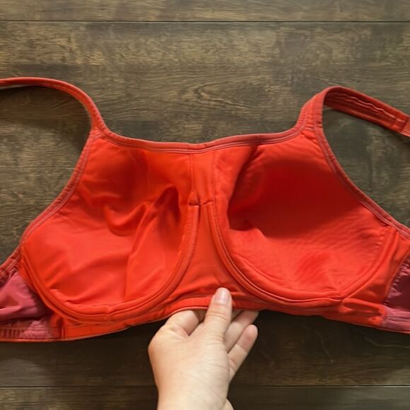 Chantelle High Impact Sports Bra Sz-42D - Picture 5 of 9